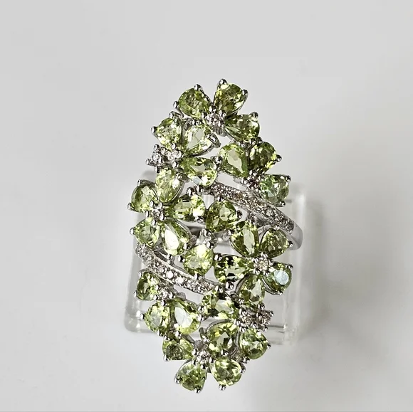 Genuine Peridot Elongated Cluster Ring In Sterling Silver Size 6!
